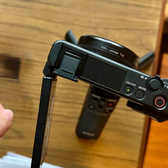 Sony ZV-1 with Creator Kit - Picture 7 of 12